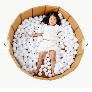 NWT Gathre Camel Ball Pit